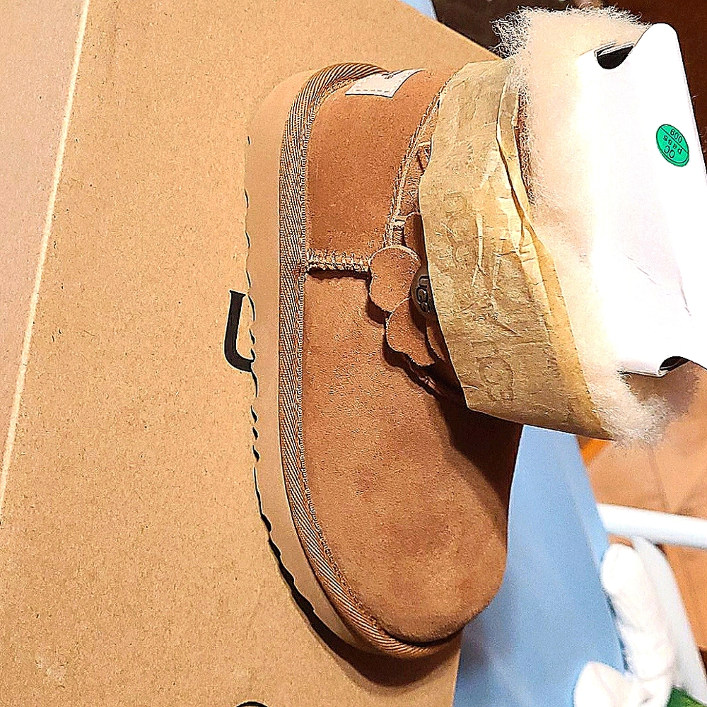 Girls boots